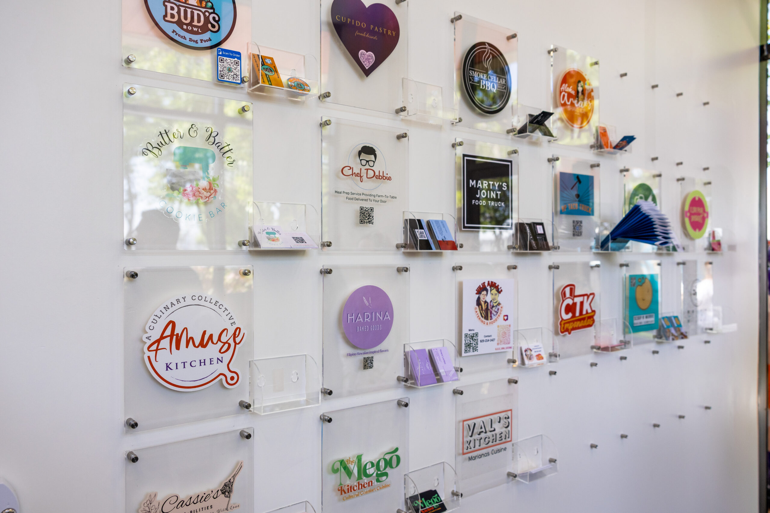 Amuse Ribbon vendor wall